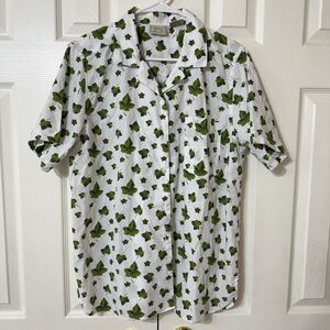 Specialty Collection Men’s Green Leave Floral Print Hawaii St Patric’s Day Sz M
